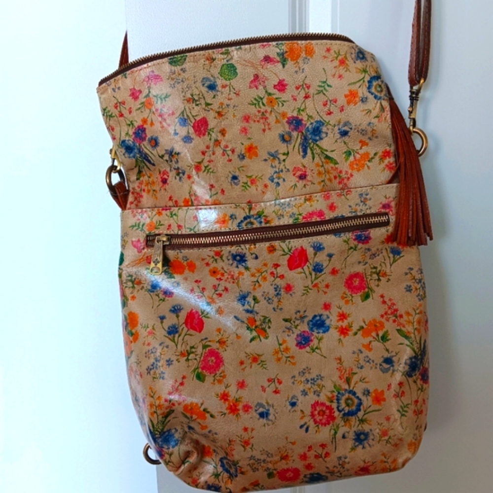 Patricia Nash leather Bag, sold out on store where purchased. Macys